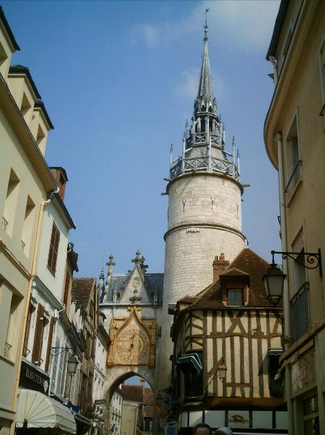 Auxerre Tour Horloge