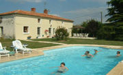 4 bedroom farmhouse with swimming pool